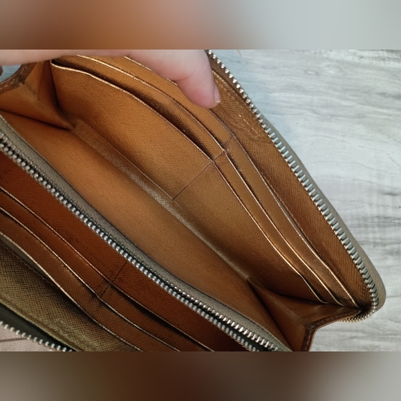 Prada Saffiano Zip Around Wallet Metallic Gold - MyDesignerly - Picture 9 of 13